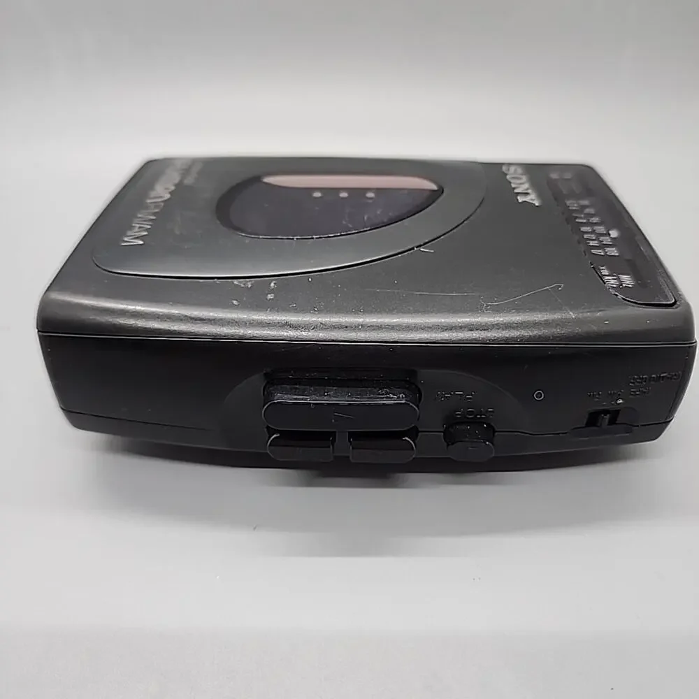 PARTS ONLY‎ Sony Walkman WM-FX21 FM/AM Cassette Player Radio Works